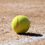 cum-sa-spalati-mingile-de-tenis-o-metoda-simpla-pentru.jpg